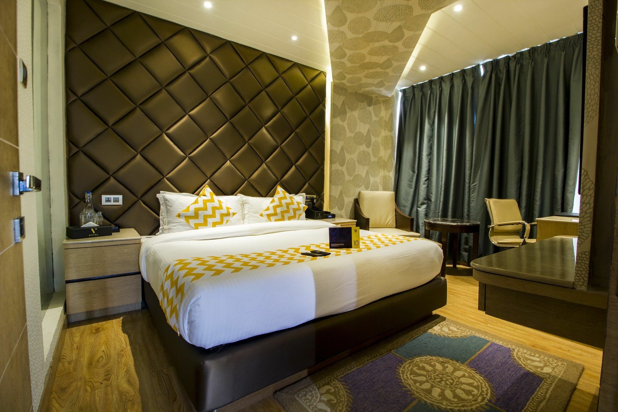 Fabhotel Prime V Hazratganj Lucknow Exterior foto
