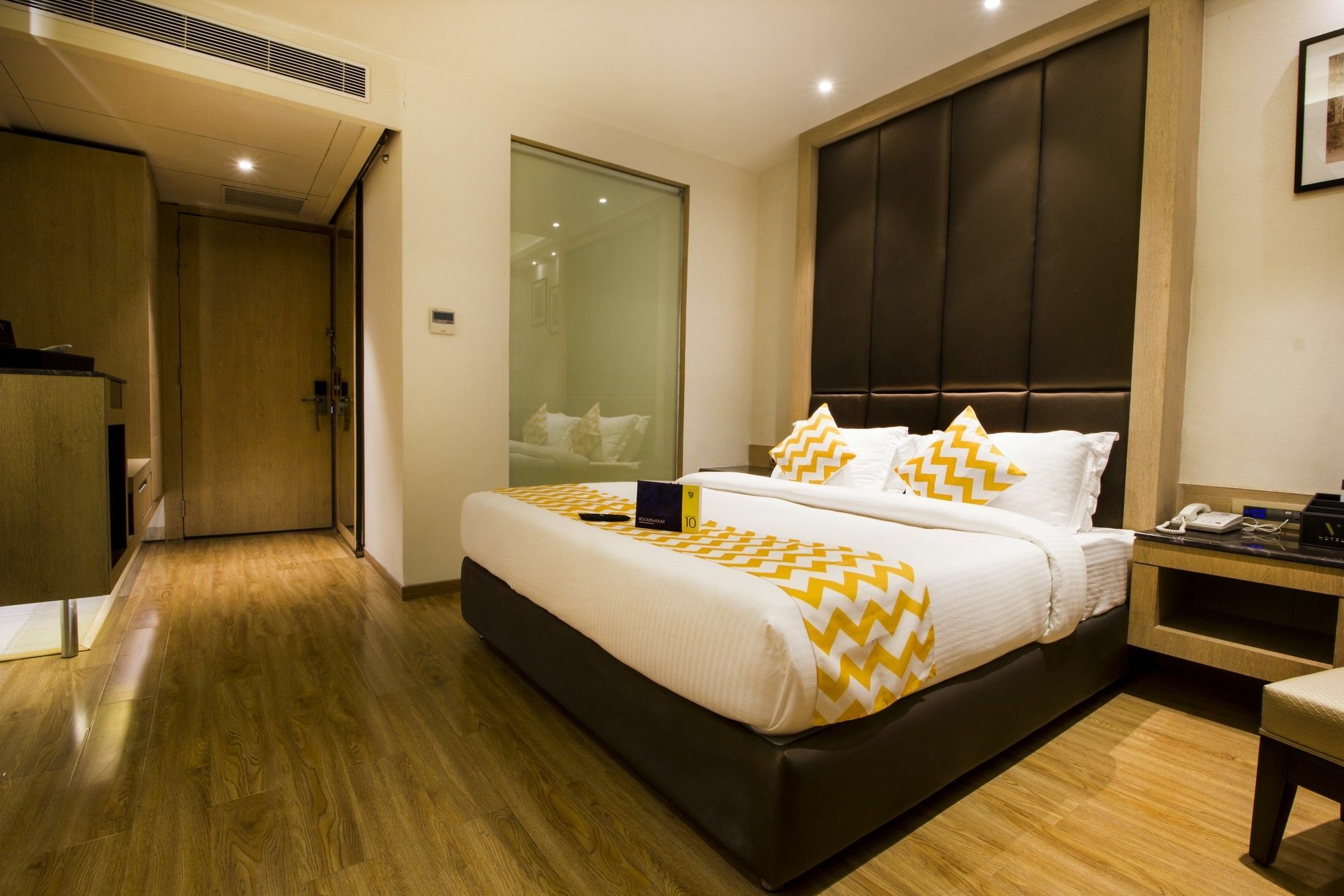 Fabhotel Prime V Hazratganj Lucknow Exterior foto